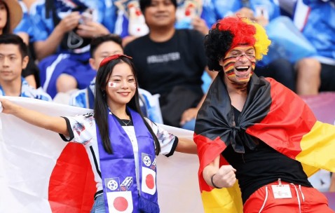 九游畅玩-Ning重返赛场，持续失利首场状态出色，日本队观众沸腾！