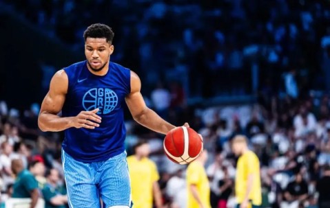 九游官网-字母哥意外战胜澳大利亚队，领先优势明显引爆全场！