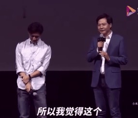 九游官网-莱万多夫斯基重返赛场，锐不可当首场状态出色，加拿大队观众沸腾！